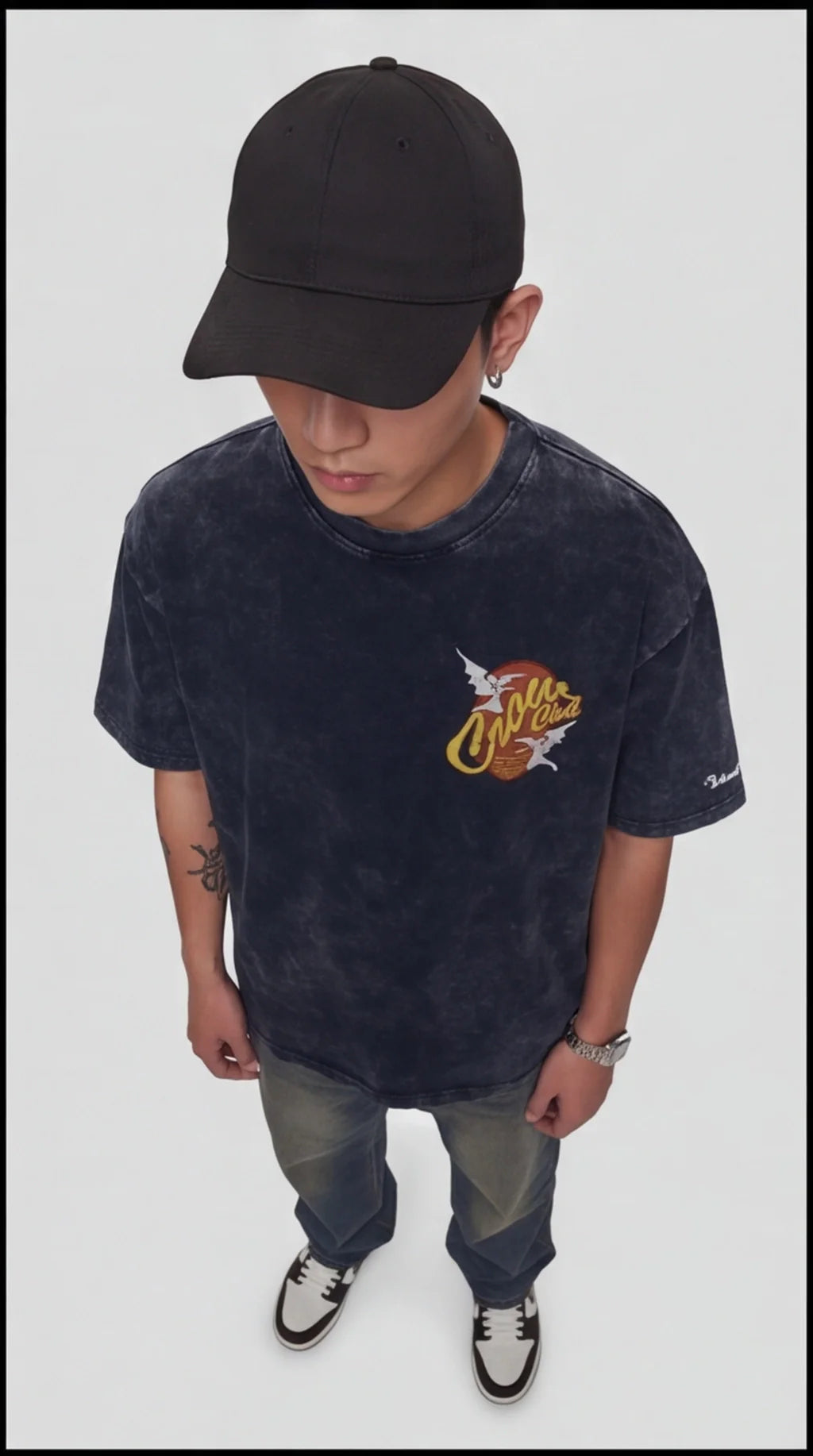CROW CLUB BAT GRAPHIC ACID WASH OVERSIZED T-SHIRT — NAVY